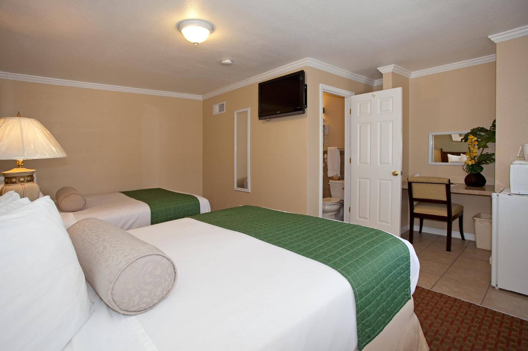 Traveler'S Inn Williams, Ca Modern Renovated Hotel Exterior photo